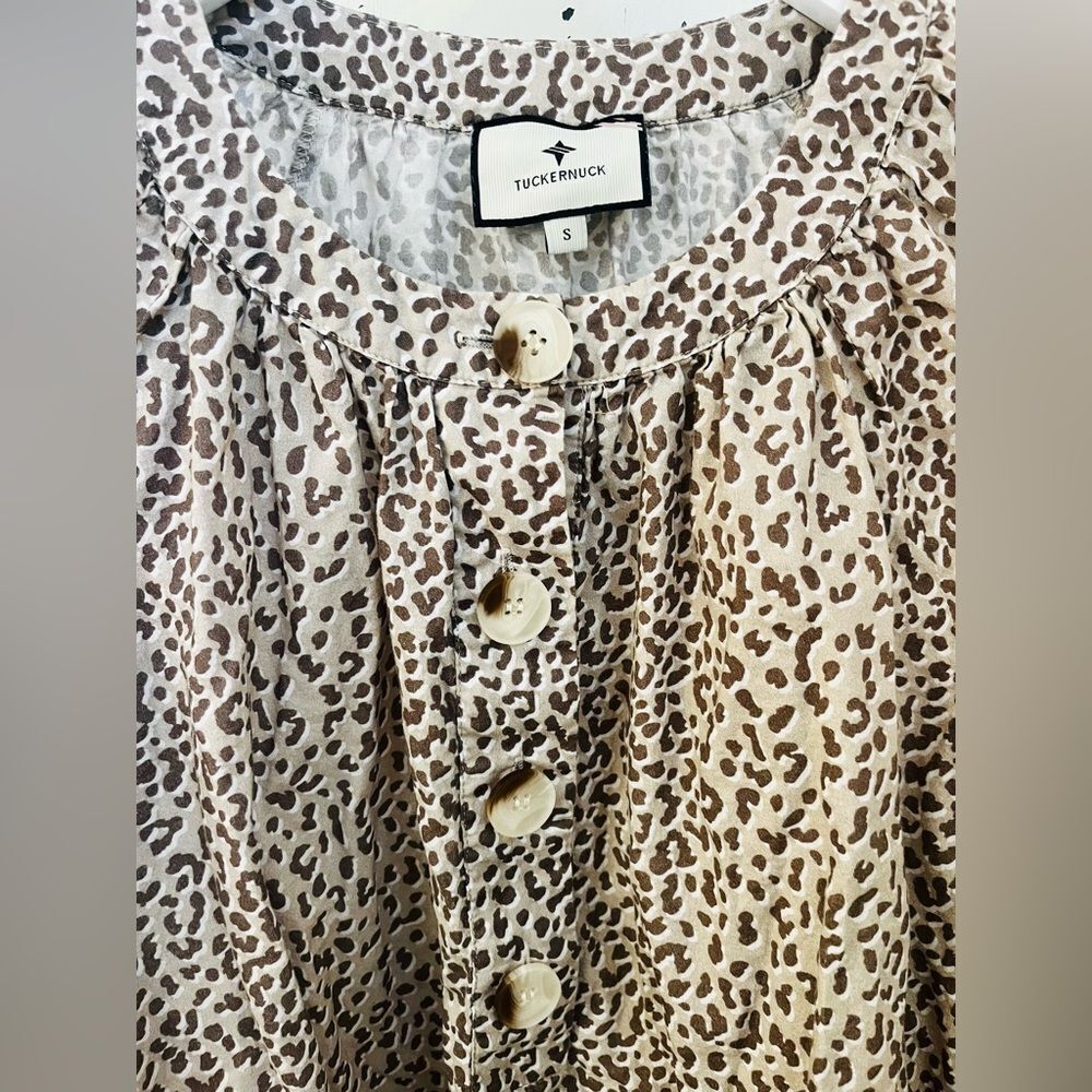 TUCKERNUCK Leopard Print Women's Top; Size Small - Picture 4 of 8